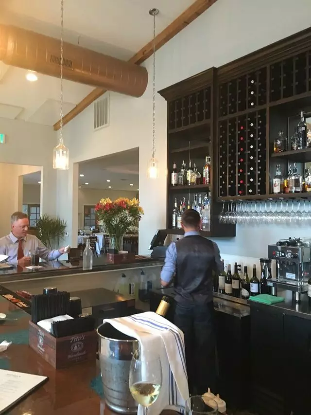 827 Rays Kitchen + Cellar