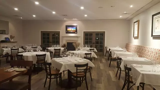 827 Rays Kitchen + Cellar