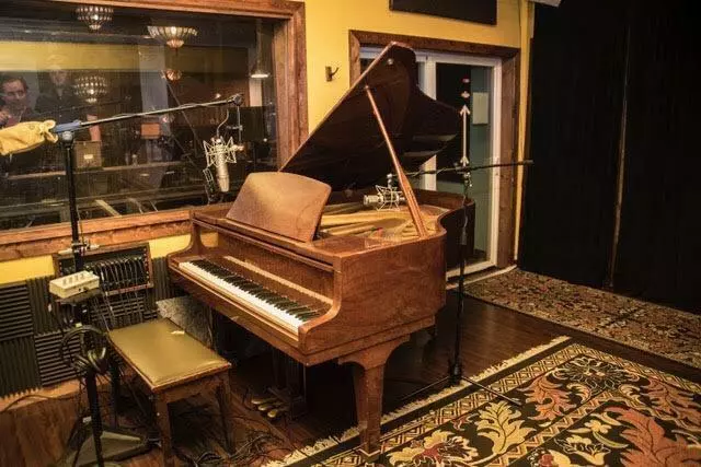 512 Studios