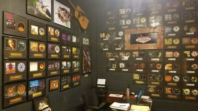 512 Studios