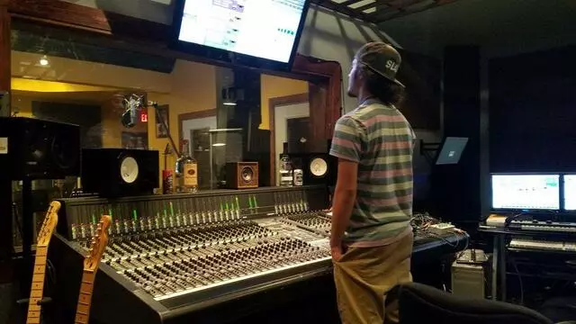 512 Studios