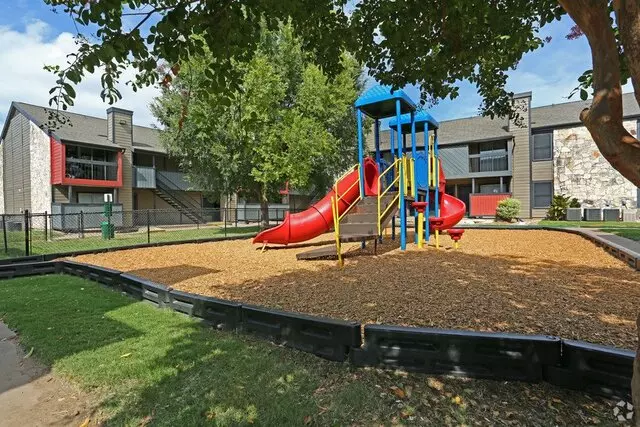 Avesta Solano Apartments