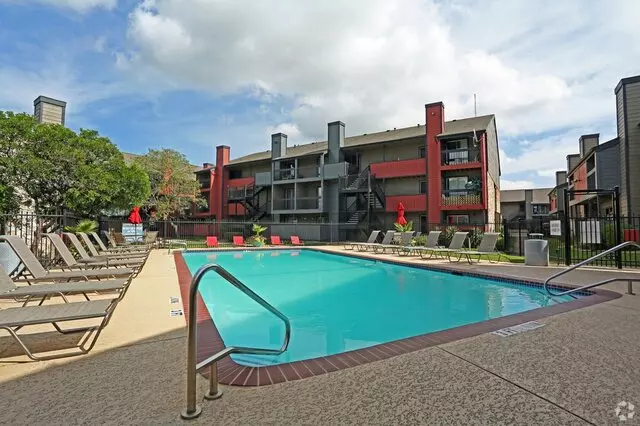 Avesta Solano Apartments