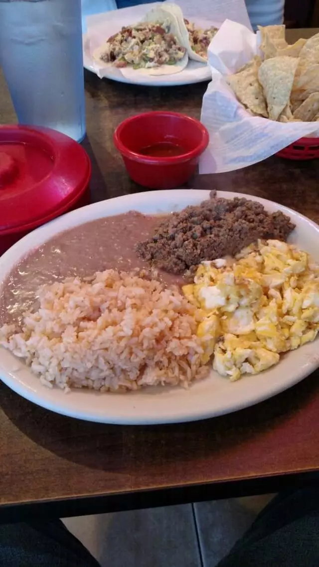 Vazquez Restaurant