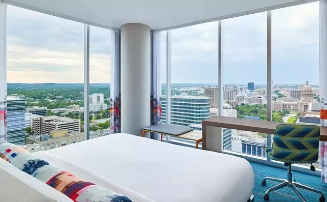 Aloft Austin Downtown
