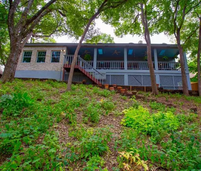 Austin Eco Retreat at Onion Creek