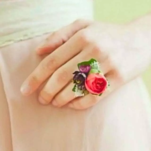 Ali Bleu Flowers