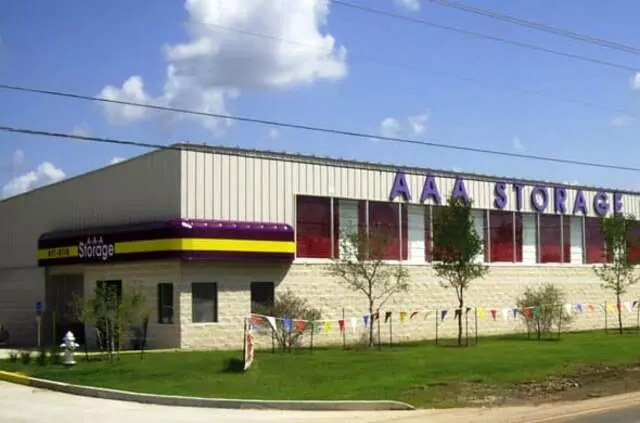 AAA Storage IH-35 N