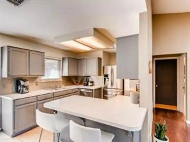 Amy Broline Sims - Roots Real Estate
