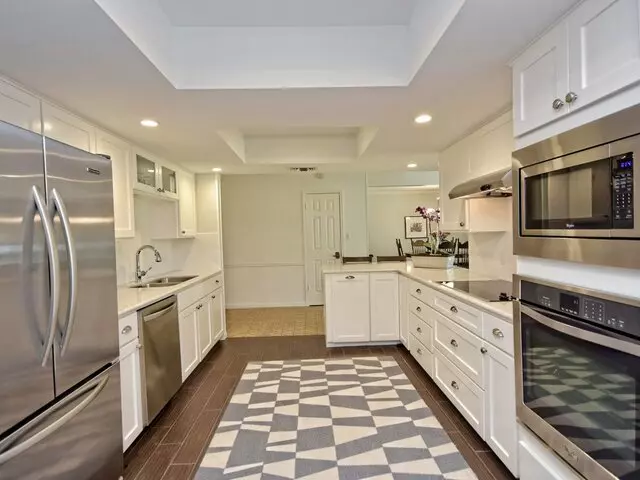 Amy Broline Sims - Roots Real Estate