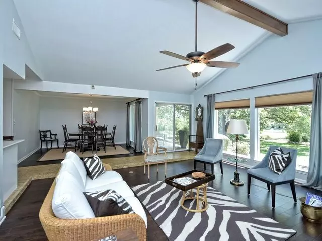 Amy Broline Sims - Roots Real Estate