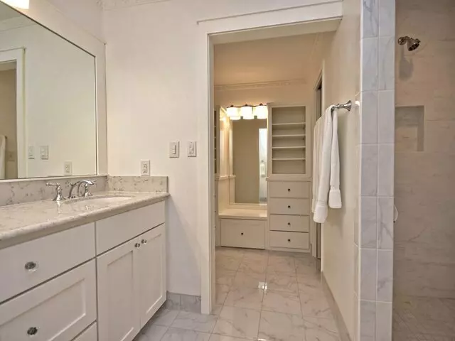 Amy Broline Sims - Roots Real Estate