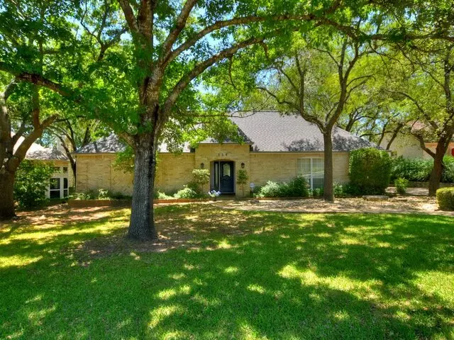 Amy Broline Sims - Roots Real Estate
