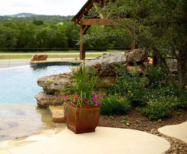 Anthony & Sylvan Pools