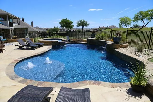 Anthony & Sylvan Pools