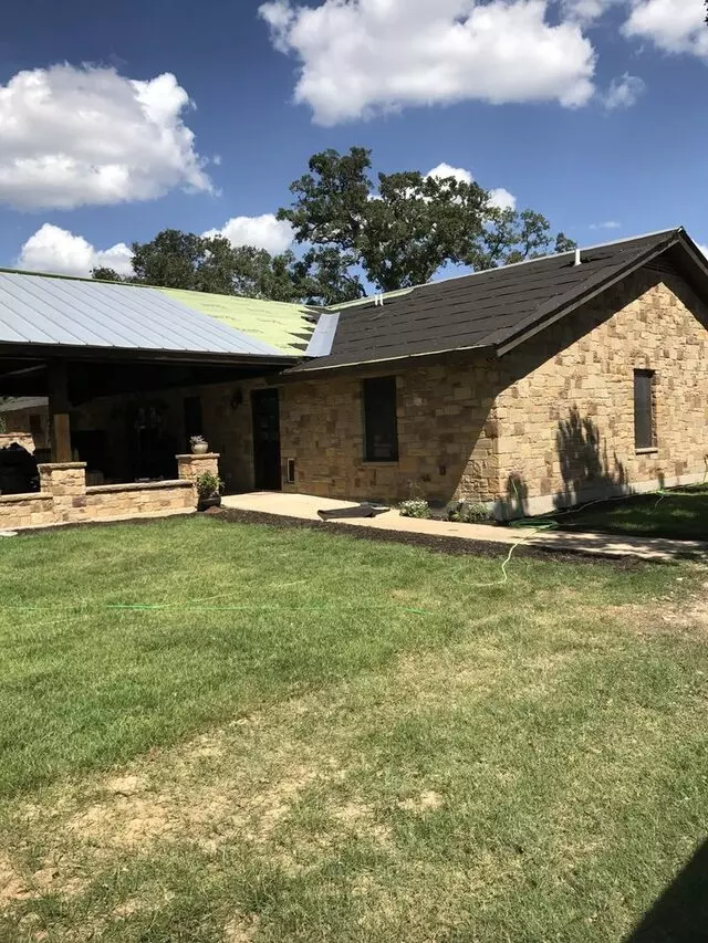 Areli Roofing