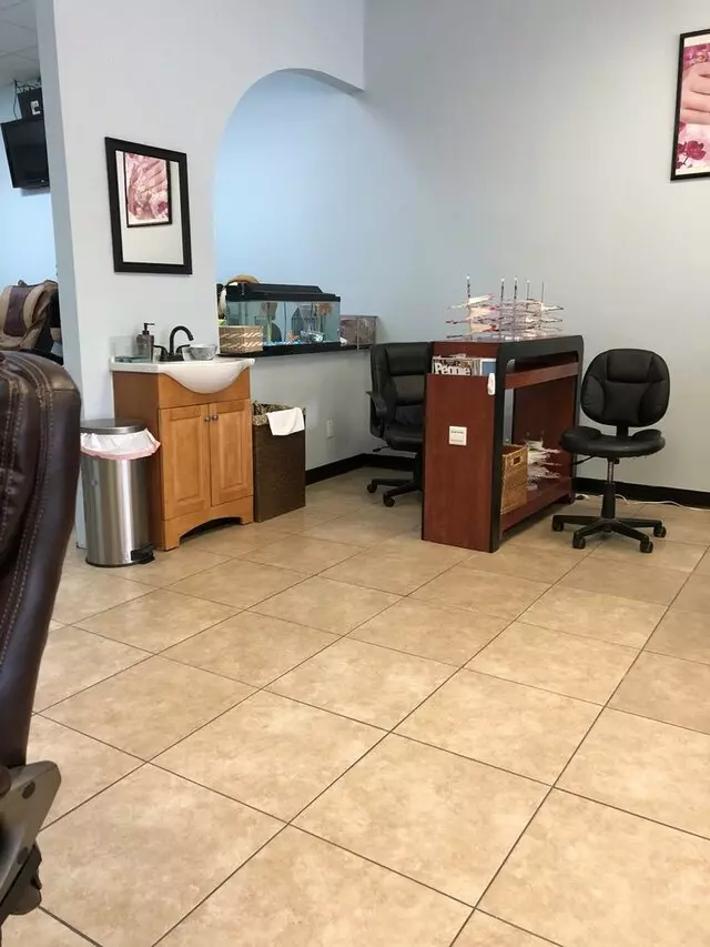 Organic Nails & Spa