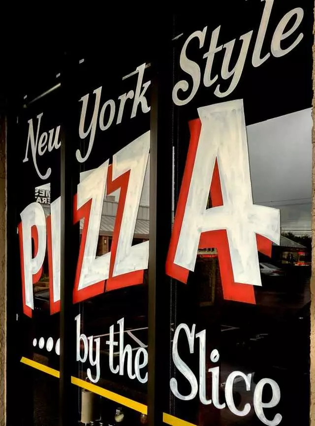 3 Train Pizzeria