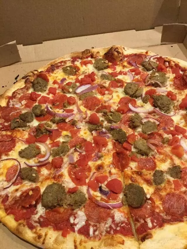 3 Train Pizzeria