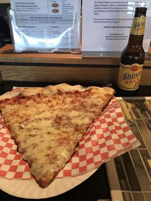 3 Train Pizzeria