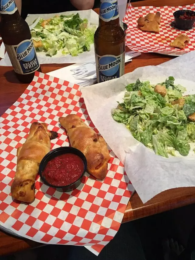 3 Train Pizzeria