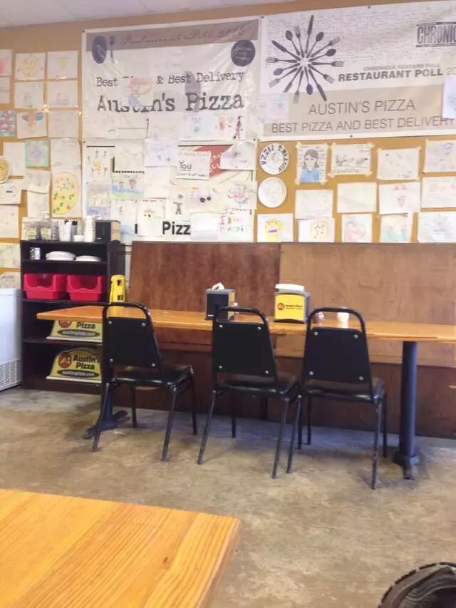 Austin’s Pizza - Braker