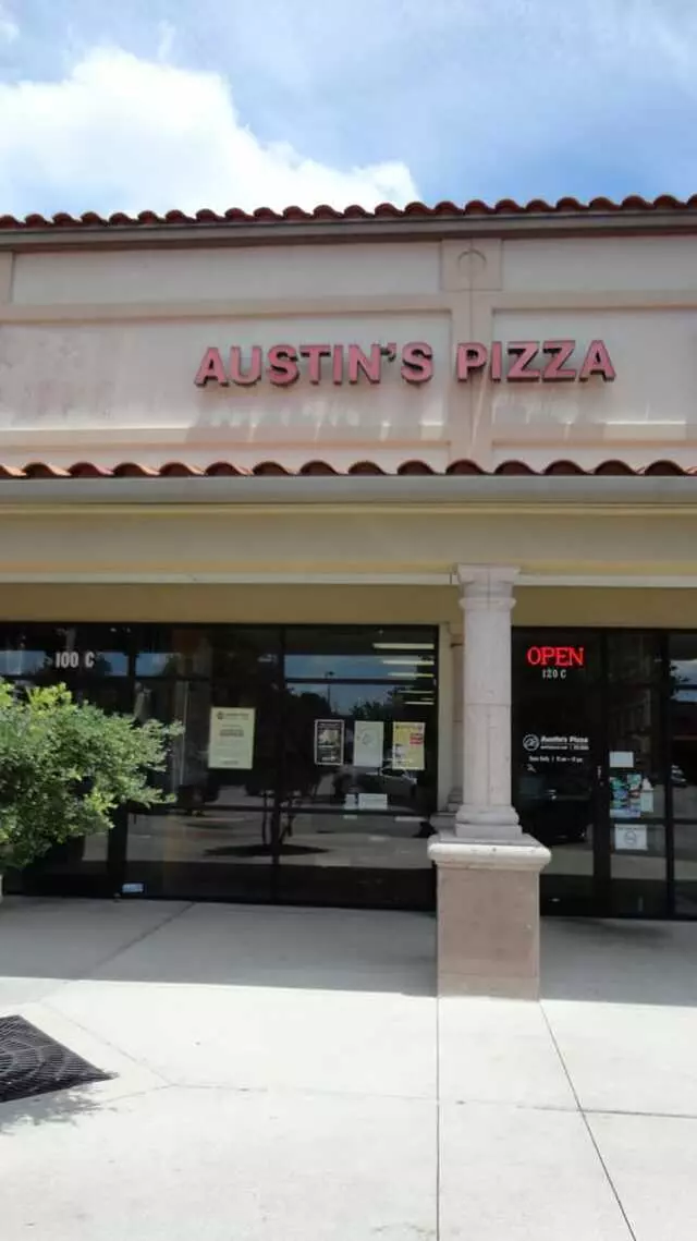 Austin’s Pizza - Braker