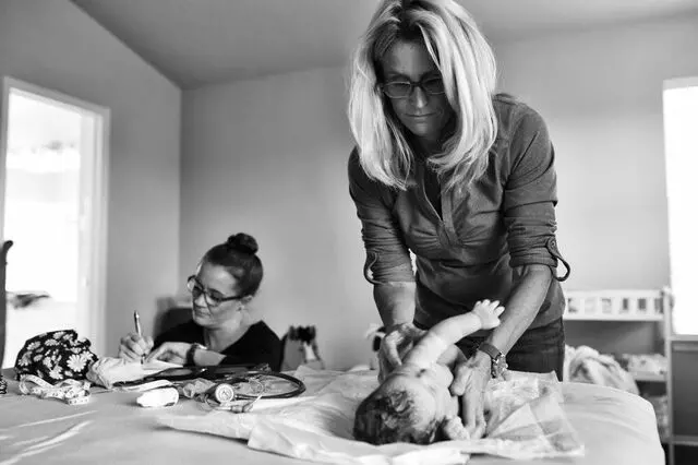 Austin Midwife 2 U