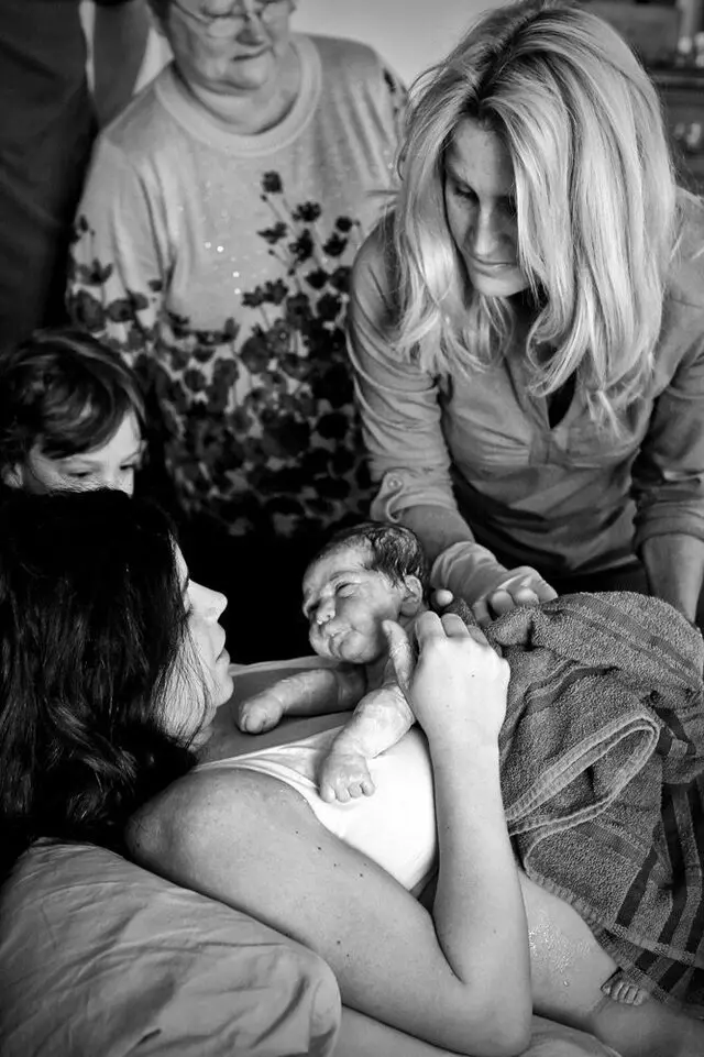 Austin Midwife 2 U
