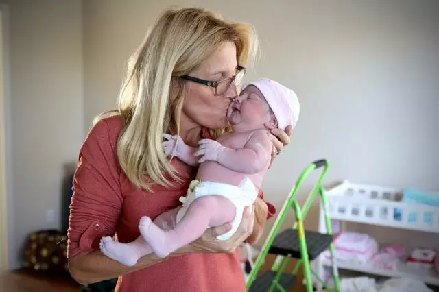 Austin Midwife 2 U
