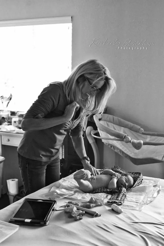 Austin Midwife 2 U