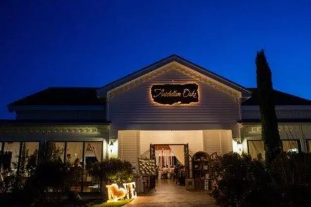 Antebellum Oaks Venue