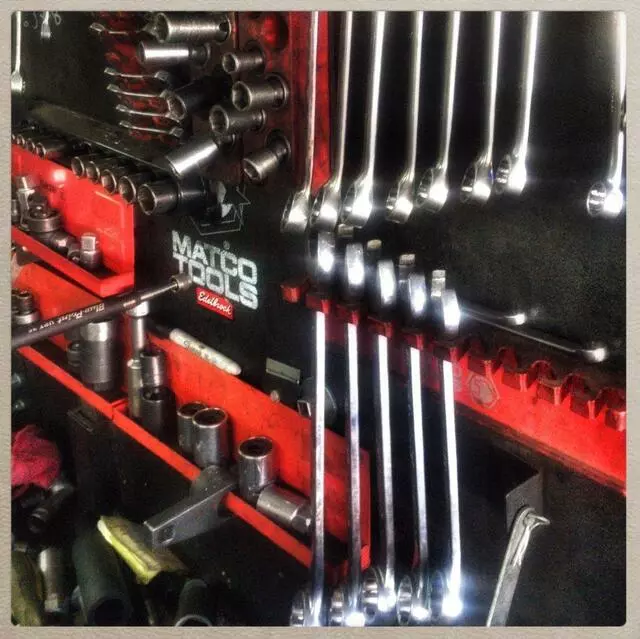 APR Engines & Automotive