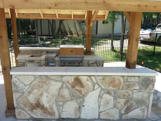 Austin Yard Builder Masonry Contractor