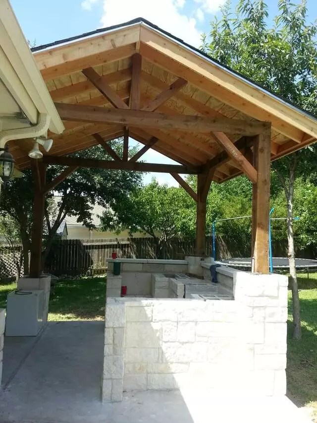 Austin Yard Builder Masonry Contractor