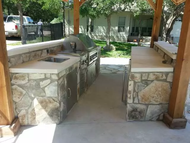 Austin Yard Builder Masonry Contractor