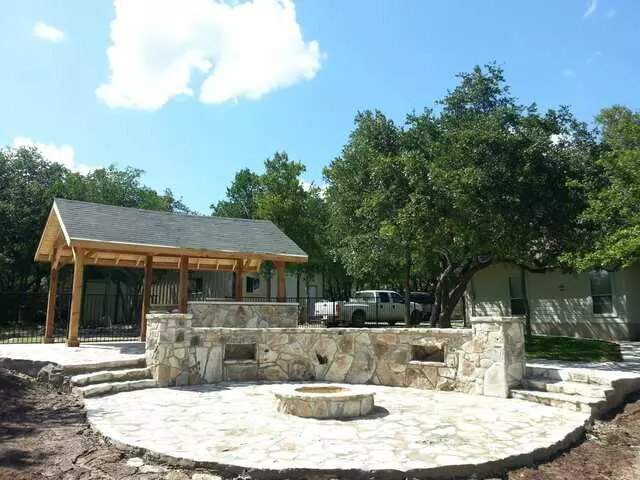 Austin Yard Builder Masonry Contractor