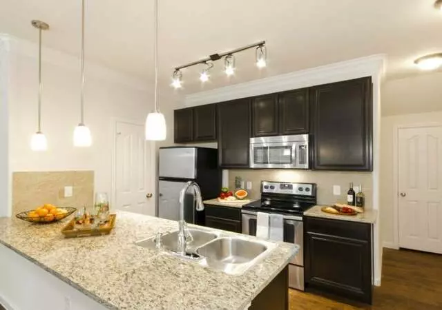 Apartments Here! Free Apartment Locators