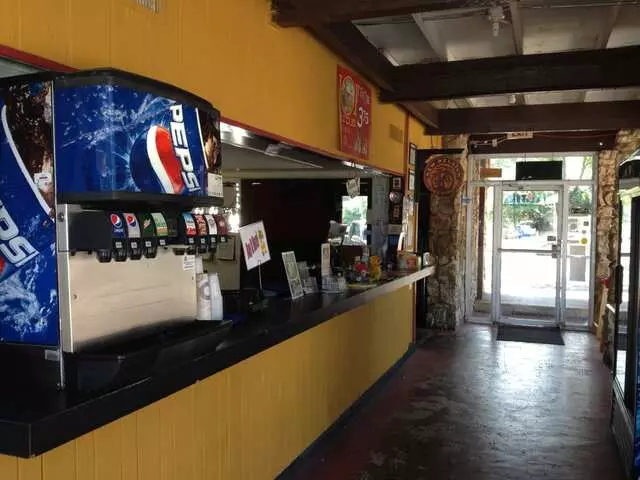 Austin’s Pizza - South Lamar