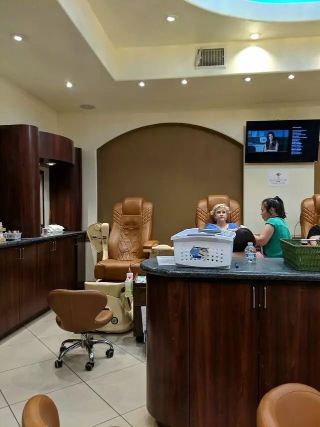 Arboretum Nails and Spa