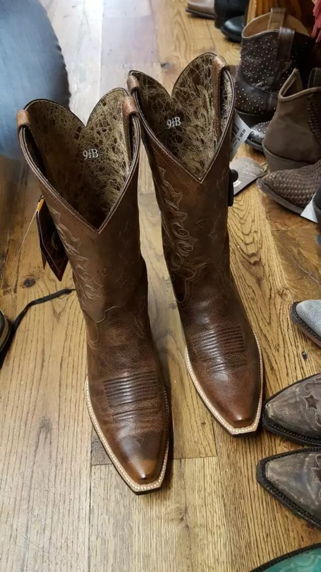 Allens Boots