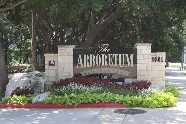 Arboretum at Stonelake