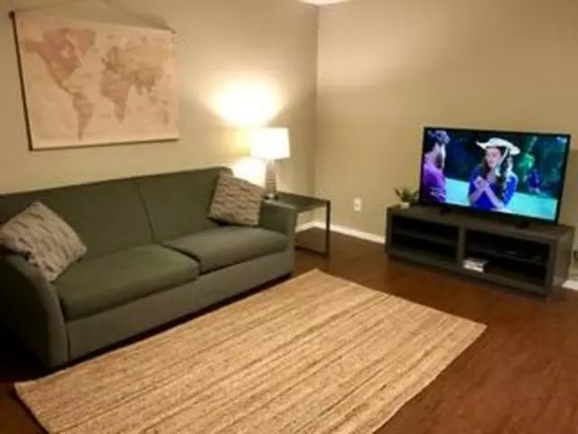 3401 At Red River