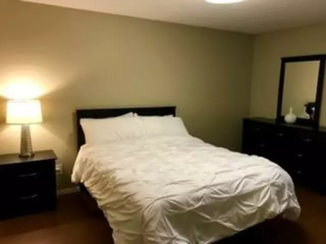 3401 At Red River