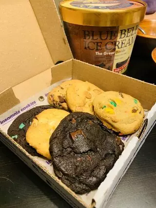 Insomnia Cookies