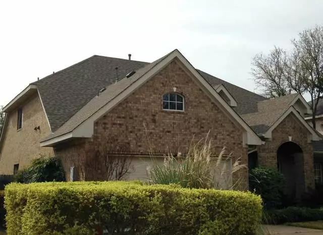 Acura Roofing
