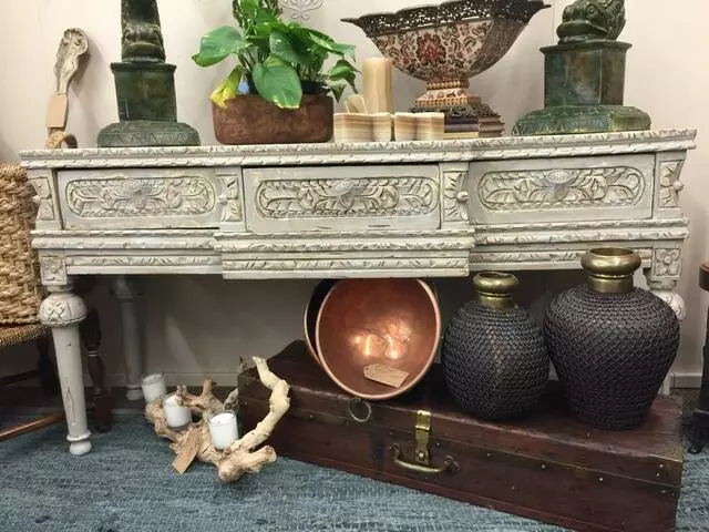Antique Marketplace