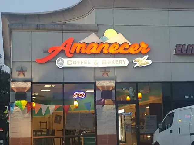 Amanecer Coffee Shop & Bakery