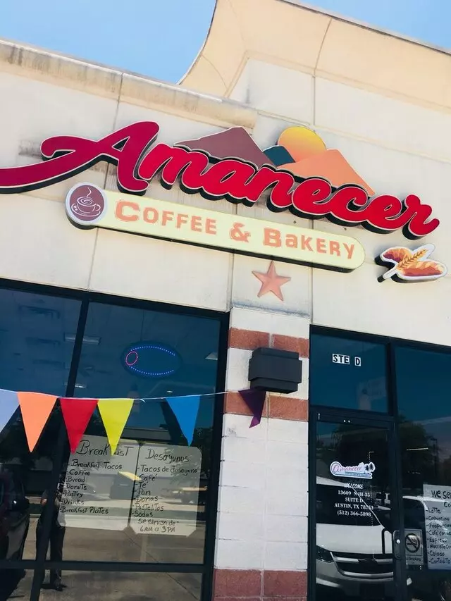 Amanecer Coffee Shop & Bakery