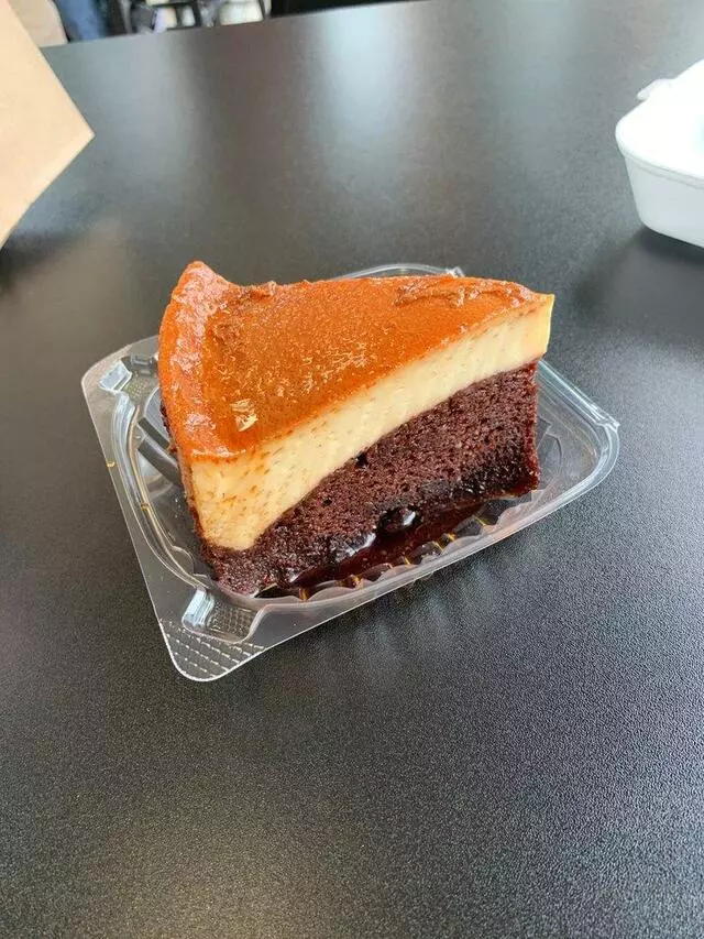 Amanecer Coffee Shop & Bakery